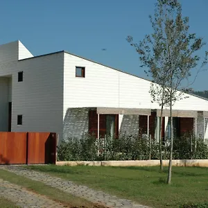 Hotel La Fustana, Maia de Montcal